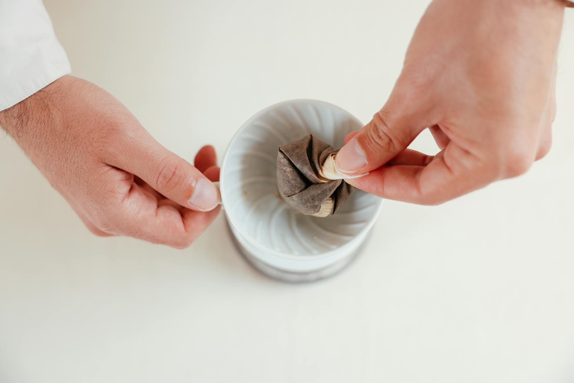 Stalowy, szklany czy ceramiczny dripper: porównanie akcesoriów do kaw przelewowych krok po kroku